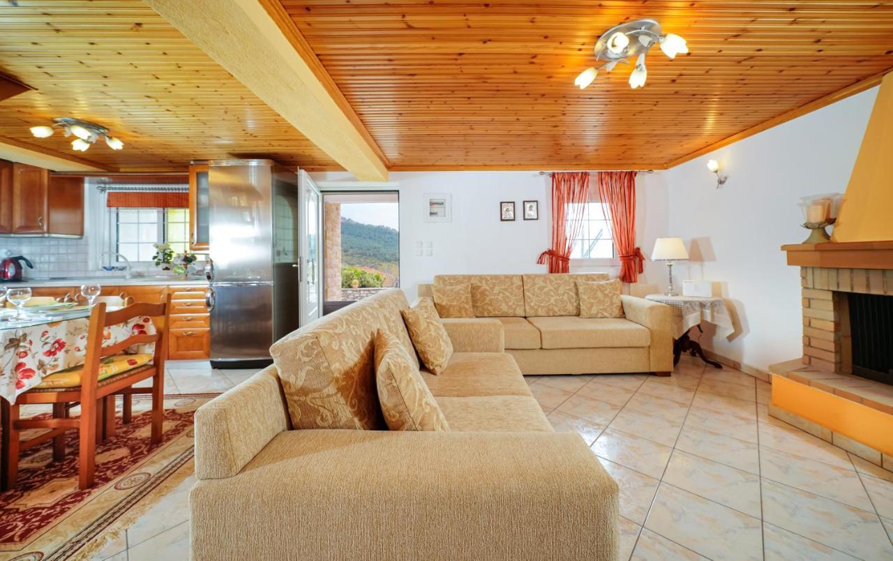 Villa Nicole Theologos  Экстерьер фото