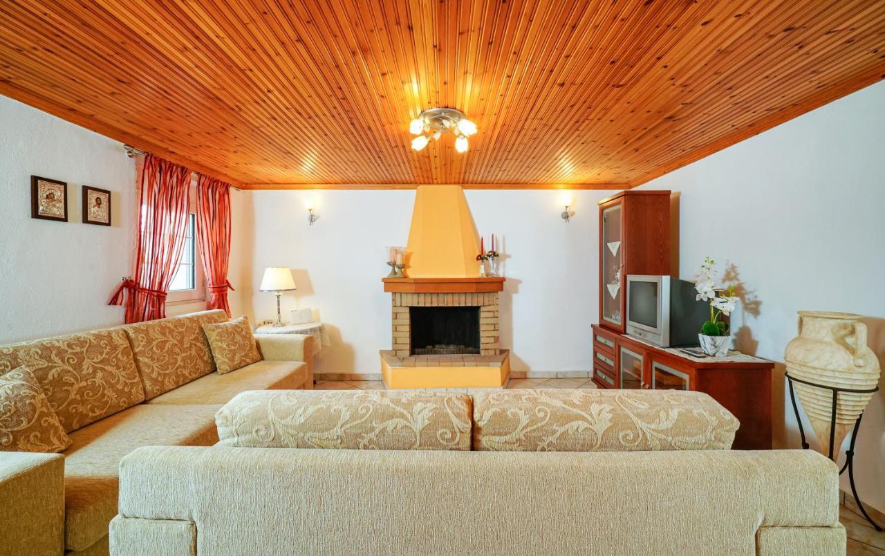Villa Nicole Theologos  Экстерьер фото